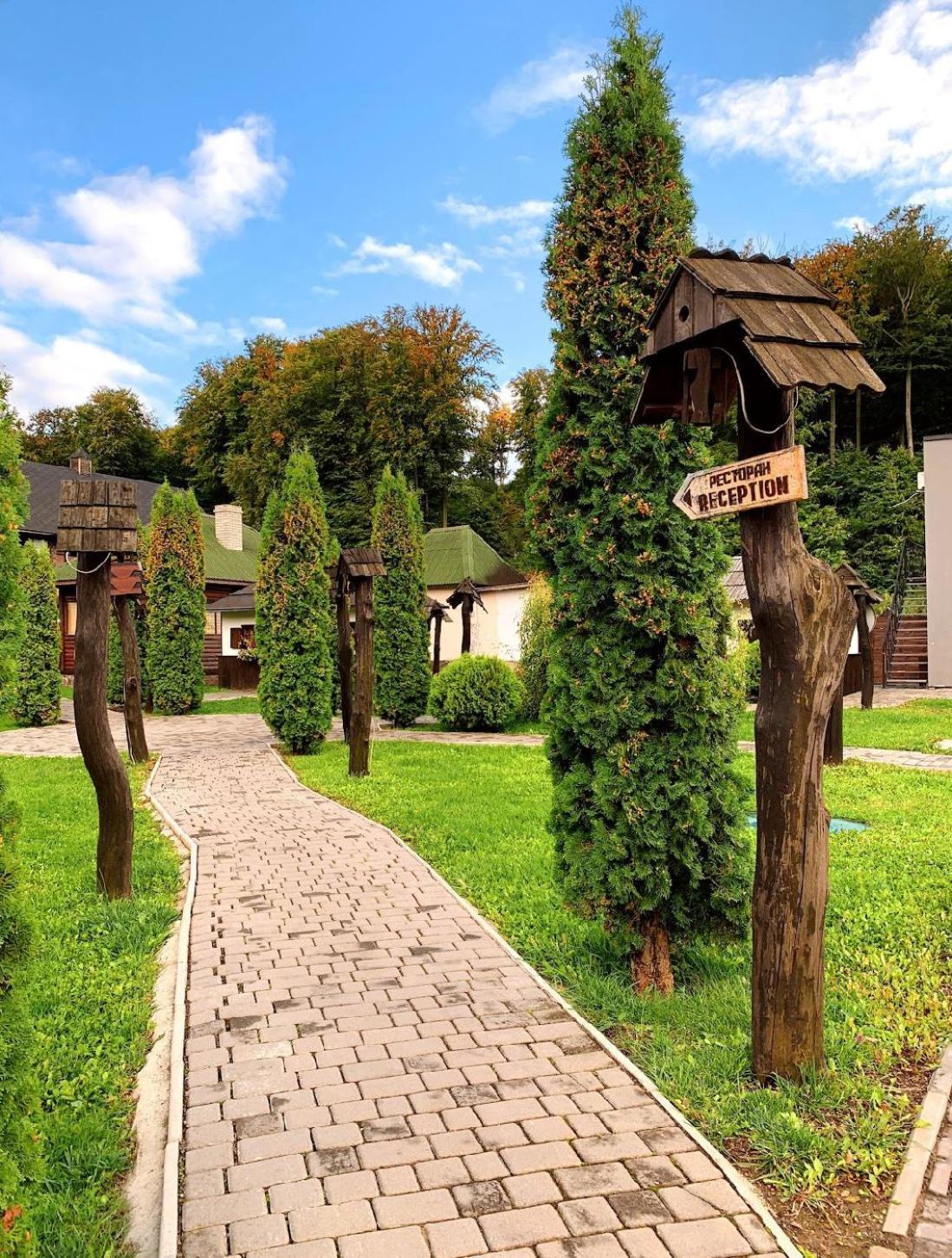 Hotel Orlyne Gnizdo Chernivtsi Exterior foto