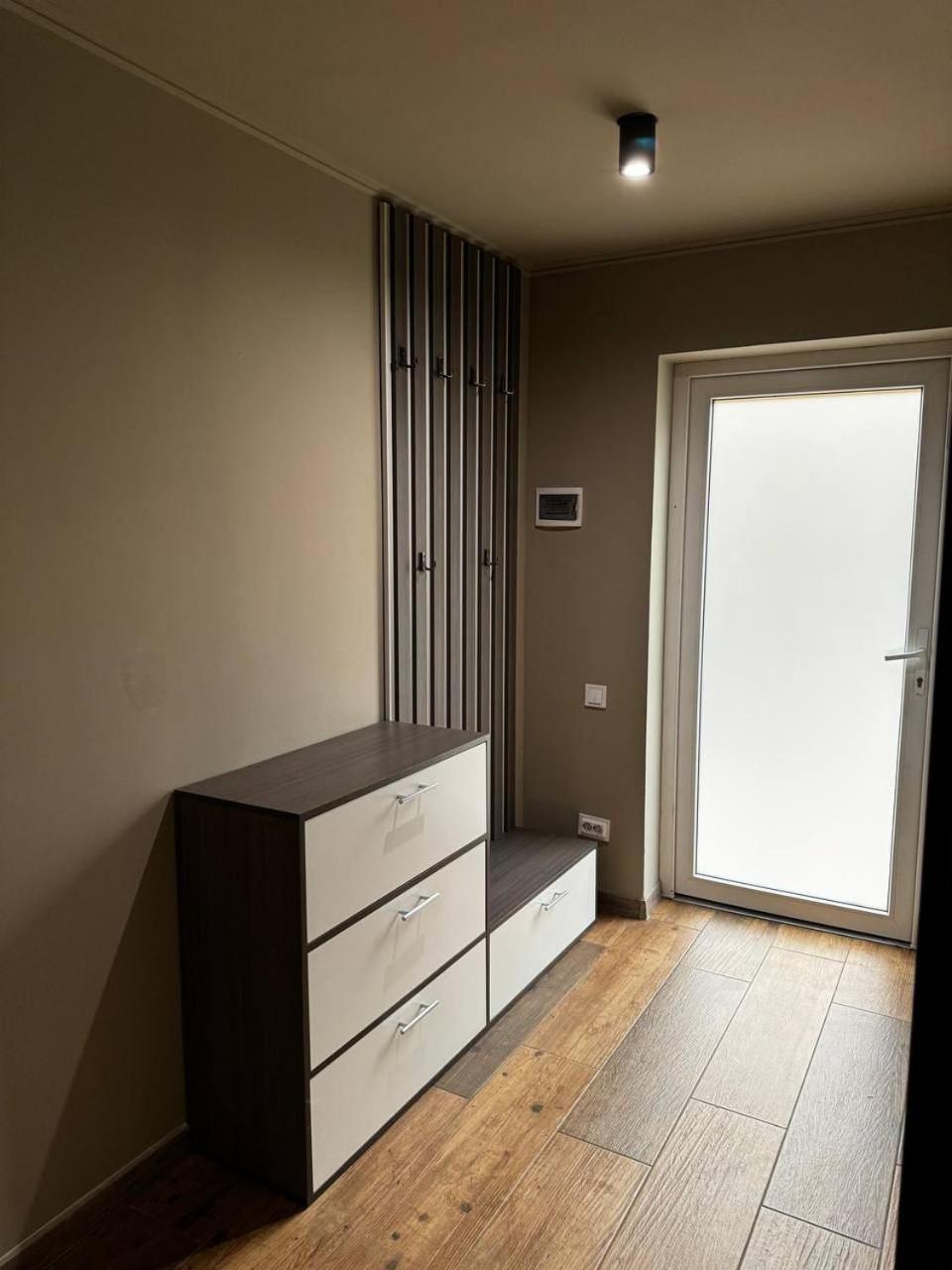 Hotel Orlyne Gnizdo Chernivtsi Habitación foto