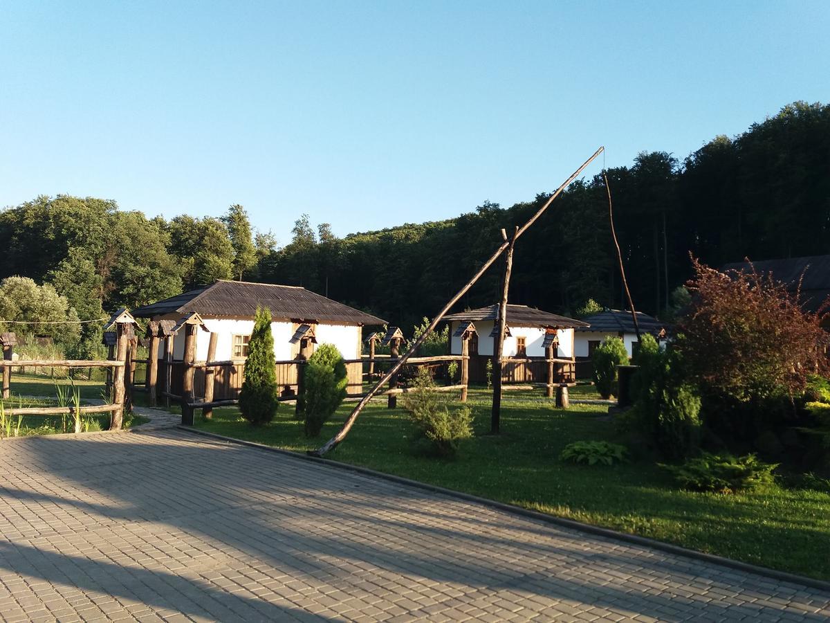 Hotel Orlyne Gnizdo Chernivtsi Exterior foto